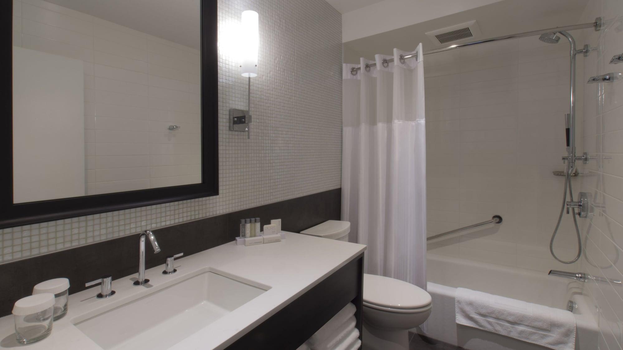 Hotel Manoir Victoria Quebec City Ngoại thất bức ảnh